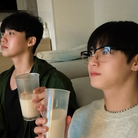 Behind-the-scenes cut of HANGYEOM (OMEGA X)