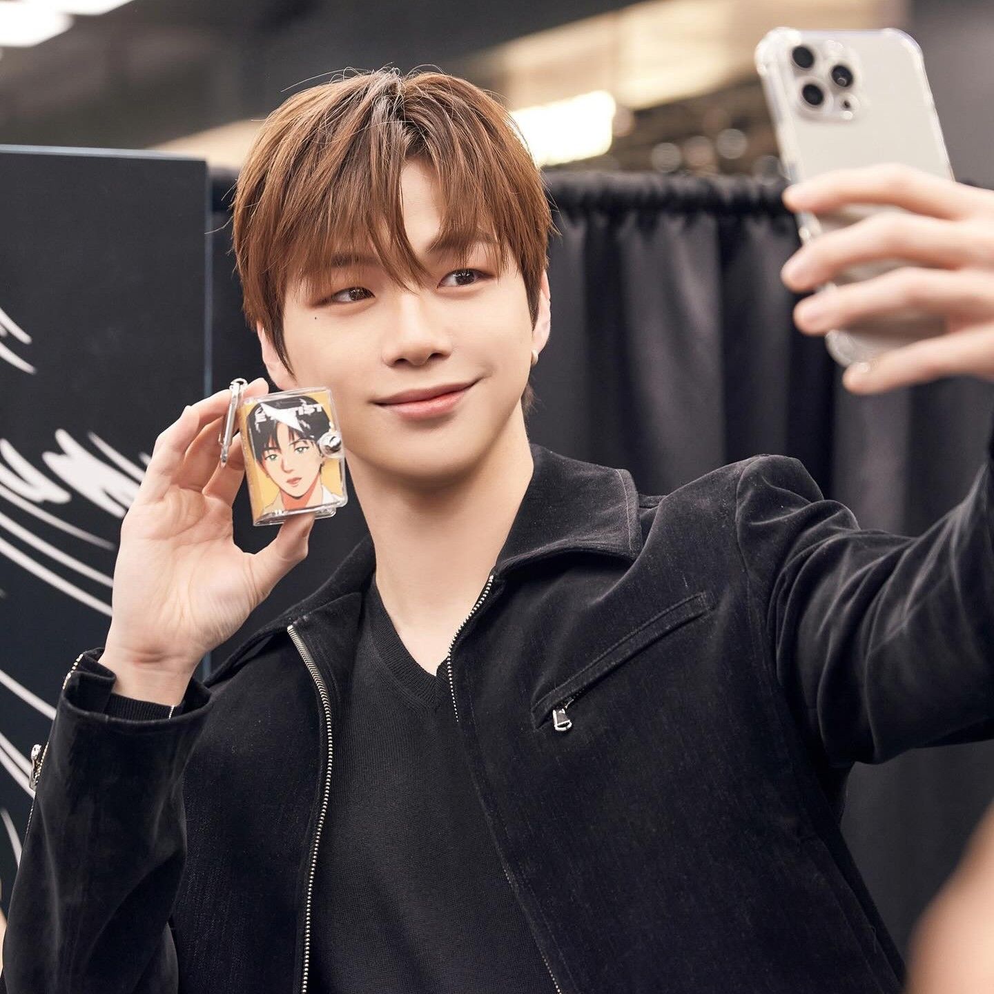 강다니엘 최근 활동샷