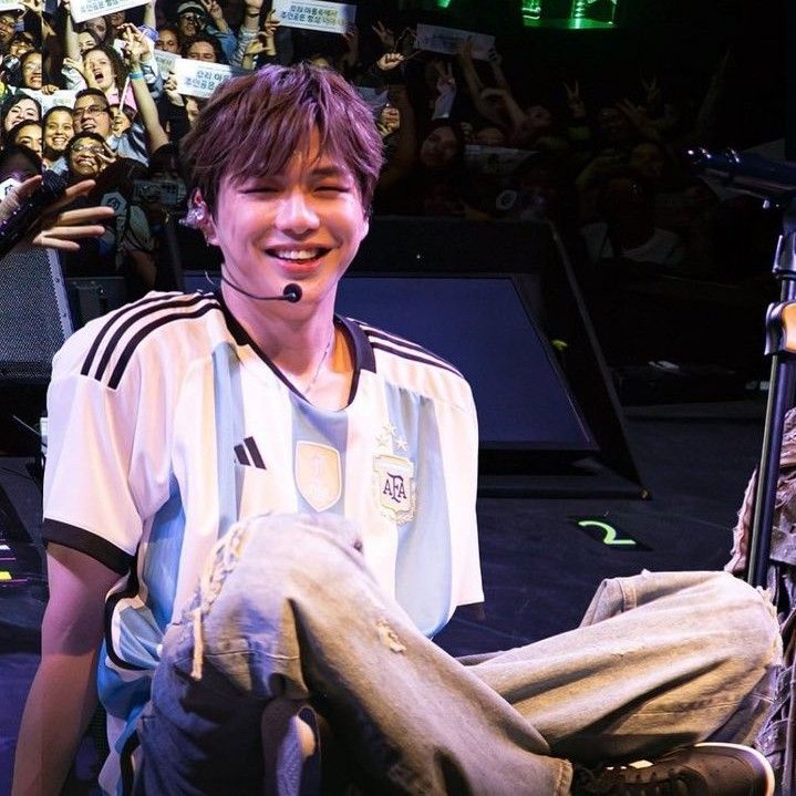 Behind-the-scenes cut of Kang Daniel