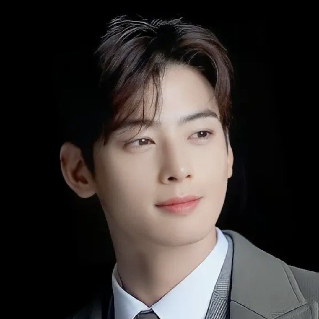 Latest photo of Eunwoo (ASTRO)