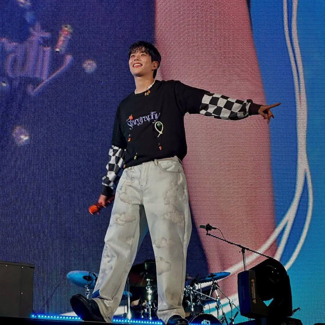 Latest photo of MJ (ASTRO)