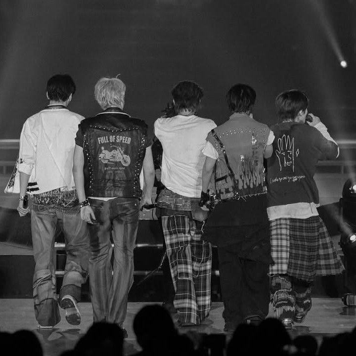 Latest photo of TOMORROW X TOGETHER