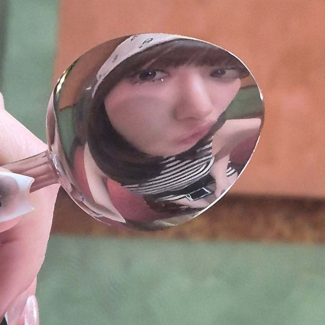 Recent activity shot of Sakura (LE SSERAFIM)