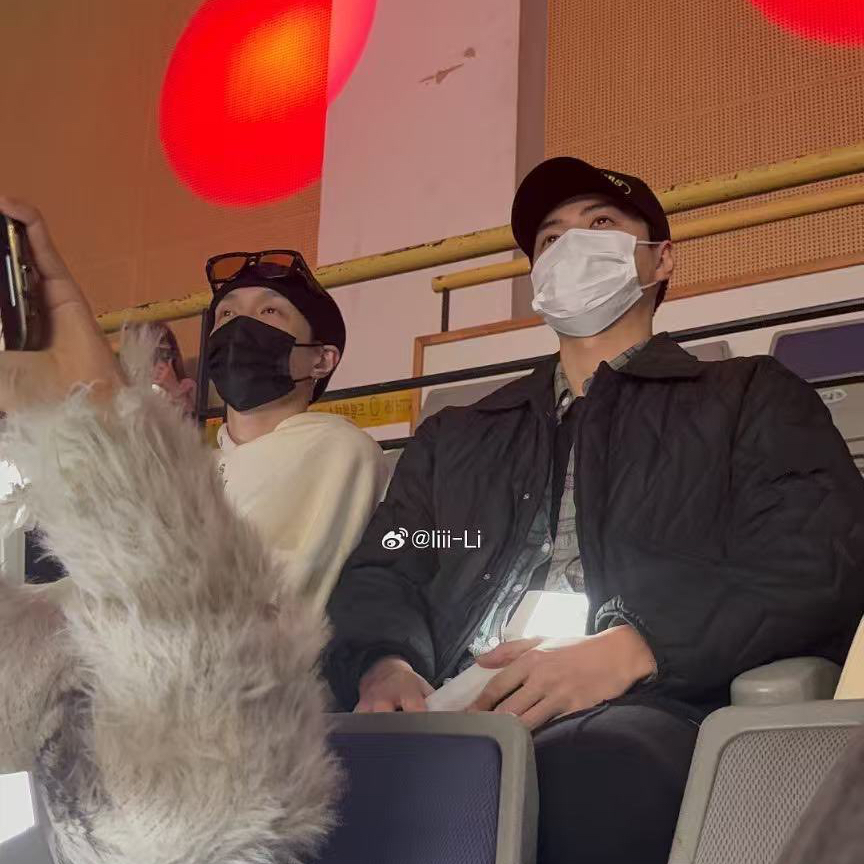 Recent activity shot of Lay (EXO)