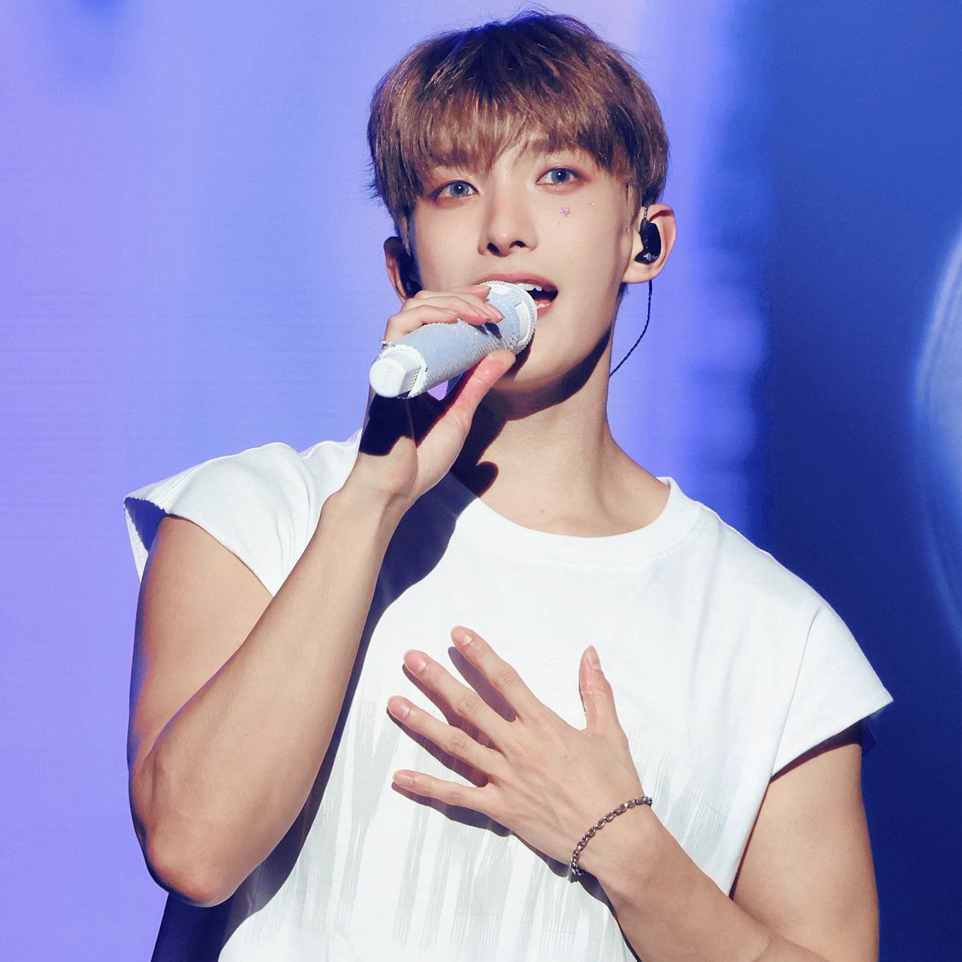 Behind-the-scenes cut of DK (SEVENTEEN)