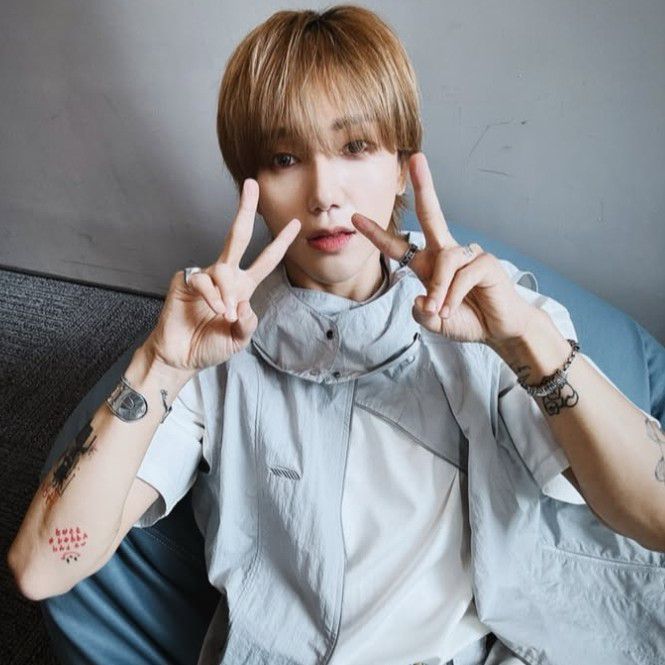 Behind-the-scenes cut of Yesung (Super Junior)