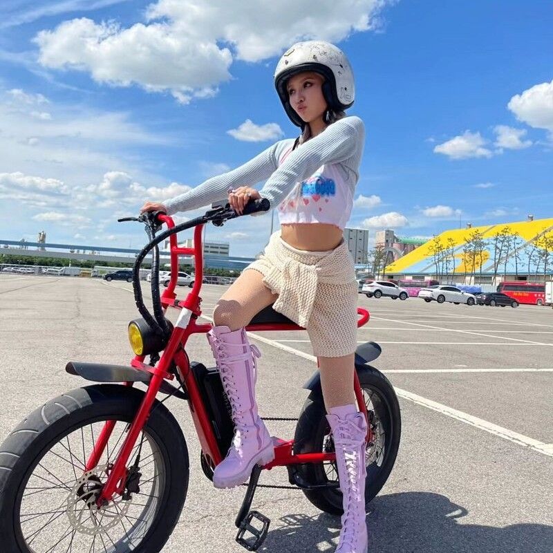 Recent activity shot of Soyeon (i-dle)