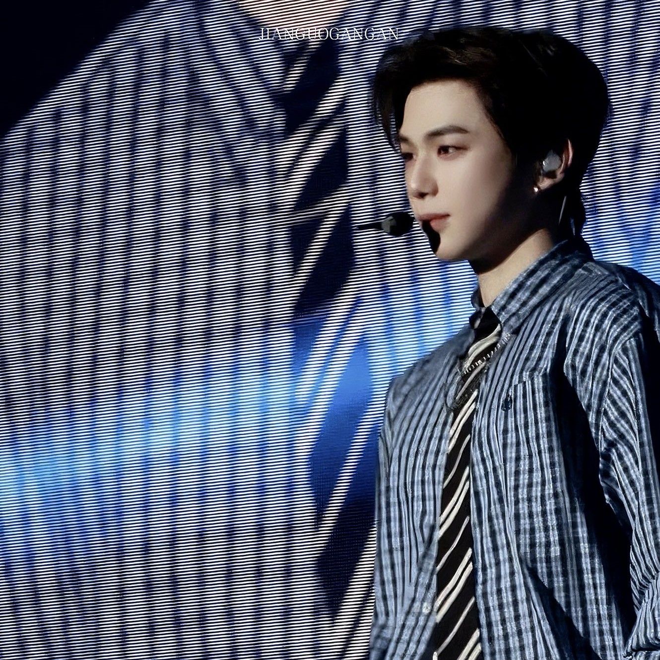 A moment captured by Kang Daniel's fan