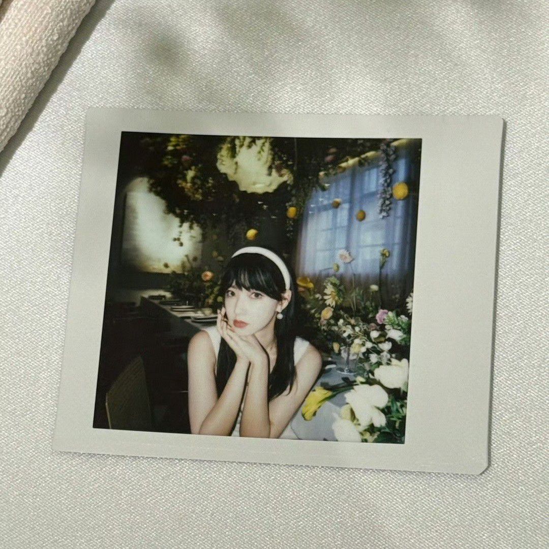 A moment captured by Cheng Xiao's fan