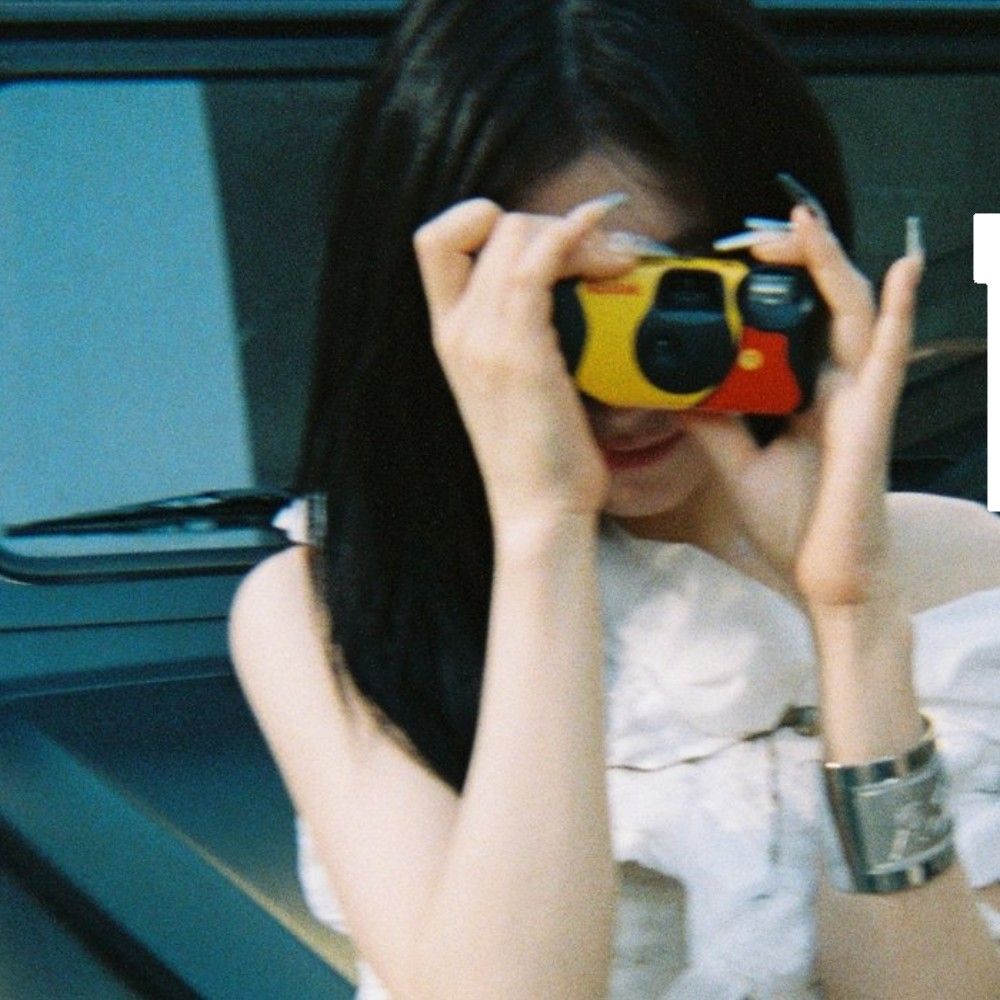 彩领 (ITZY)的最新活动照片