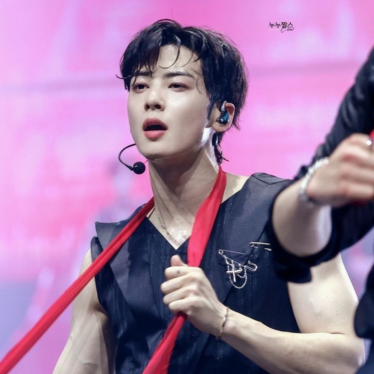 Behind-the-scenes cut of Eunwoo (ASTRO)