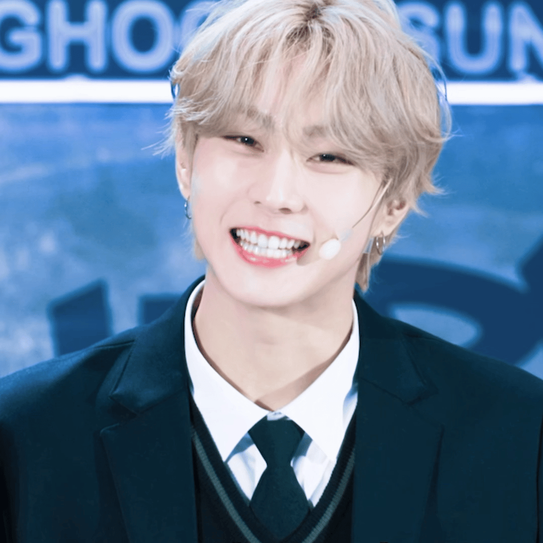 Latest photo of Jungwon (ENHYPEN)