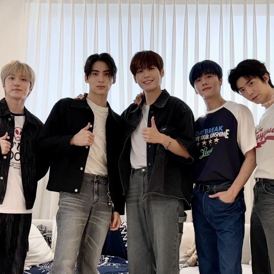 A moment captured by SF9's fan