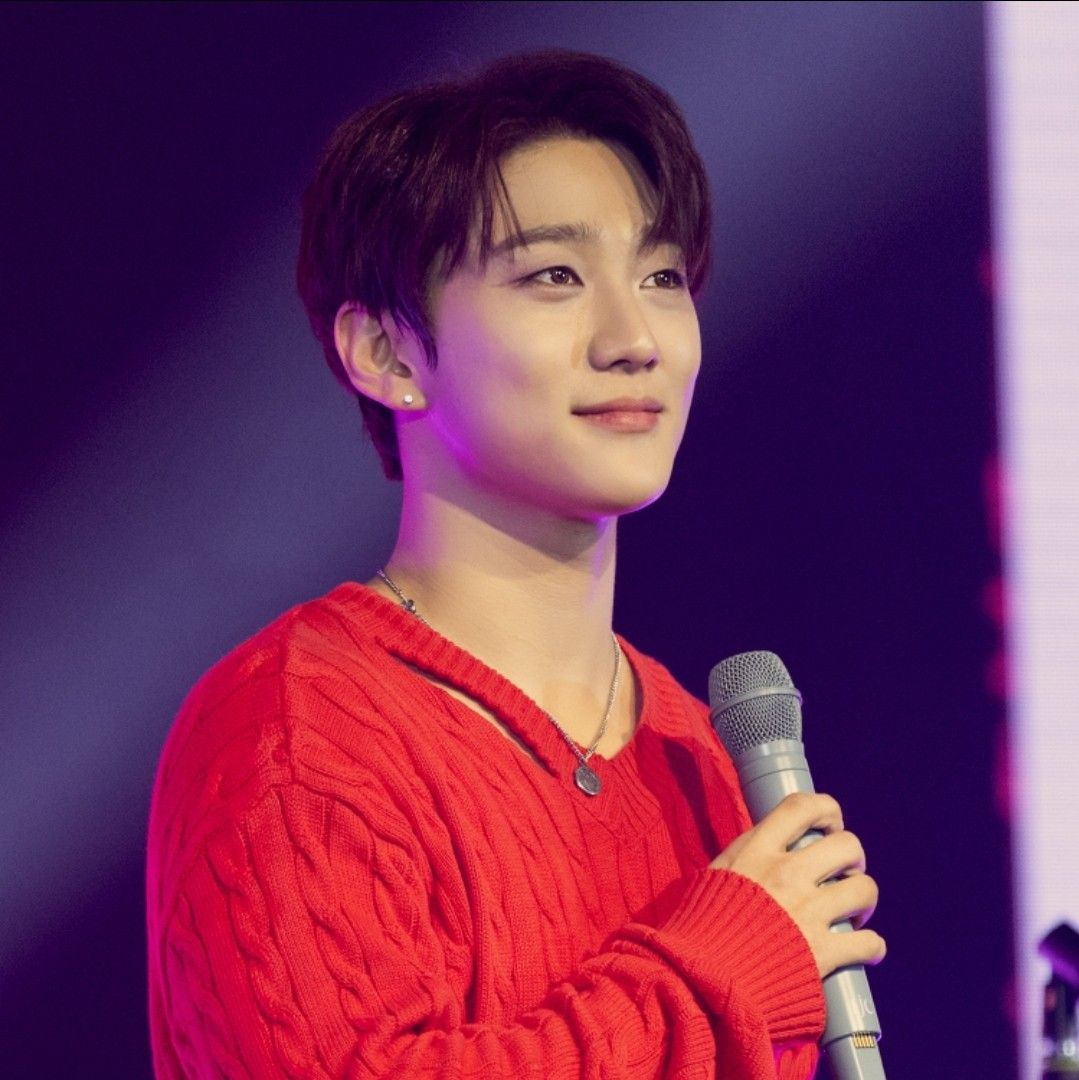 Behind-the-scenes cut of Hong Joochan (GoldenChild)