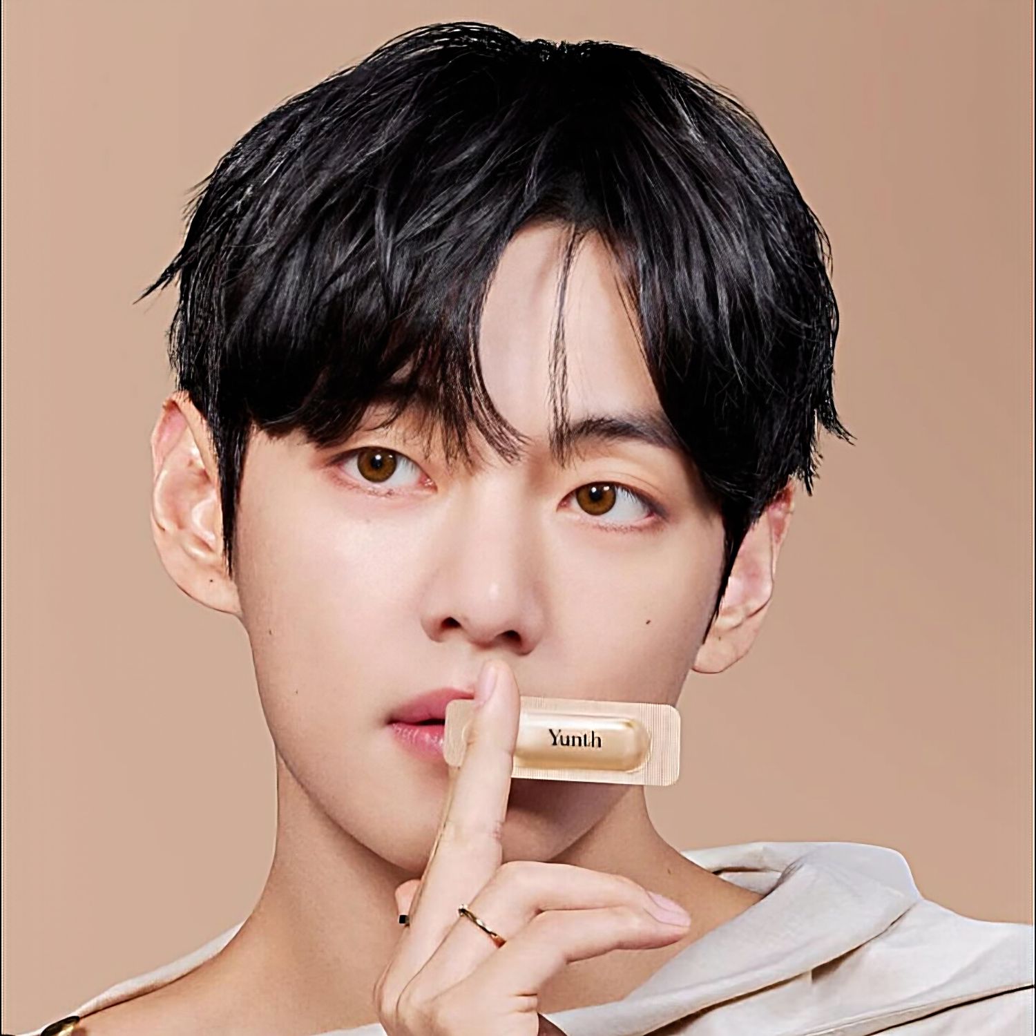 뷔 (방탄소년단) 최근 활동샷