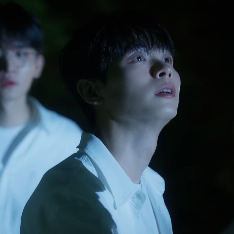 Behind-the-scenes cut of Shin Yechan (LUCY)