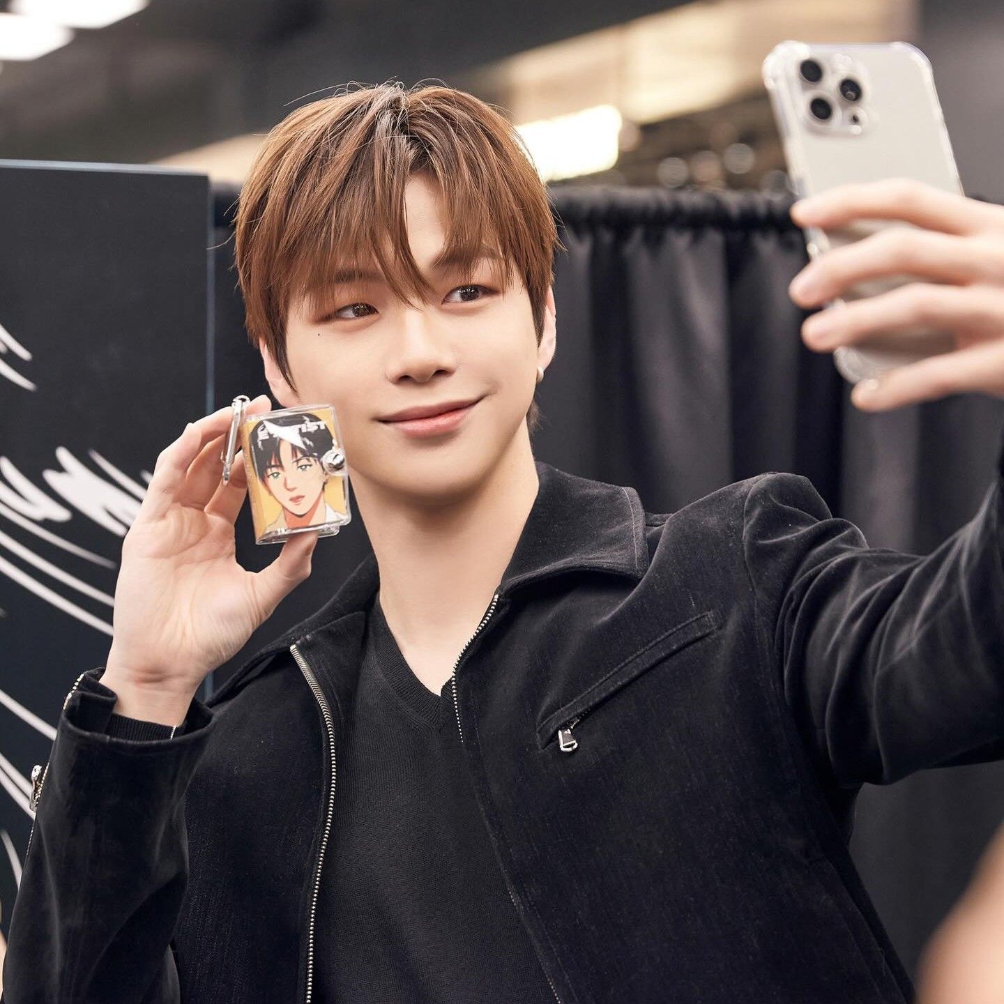 강다니엘 최근 활동샷