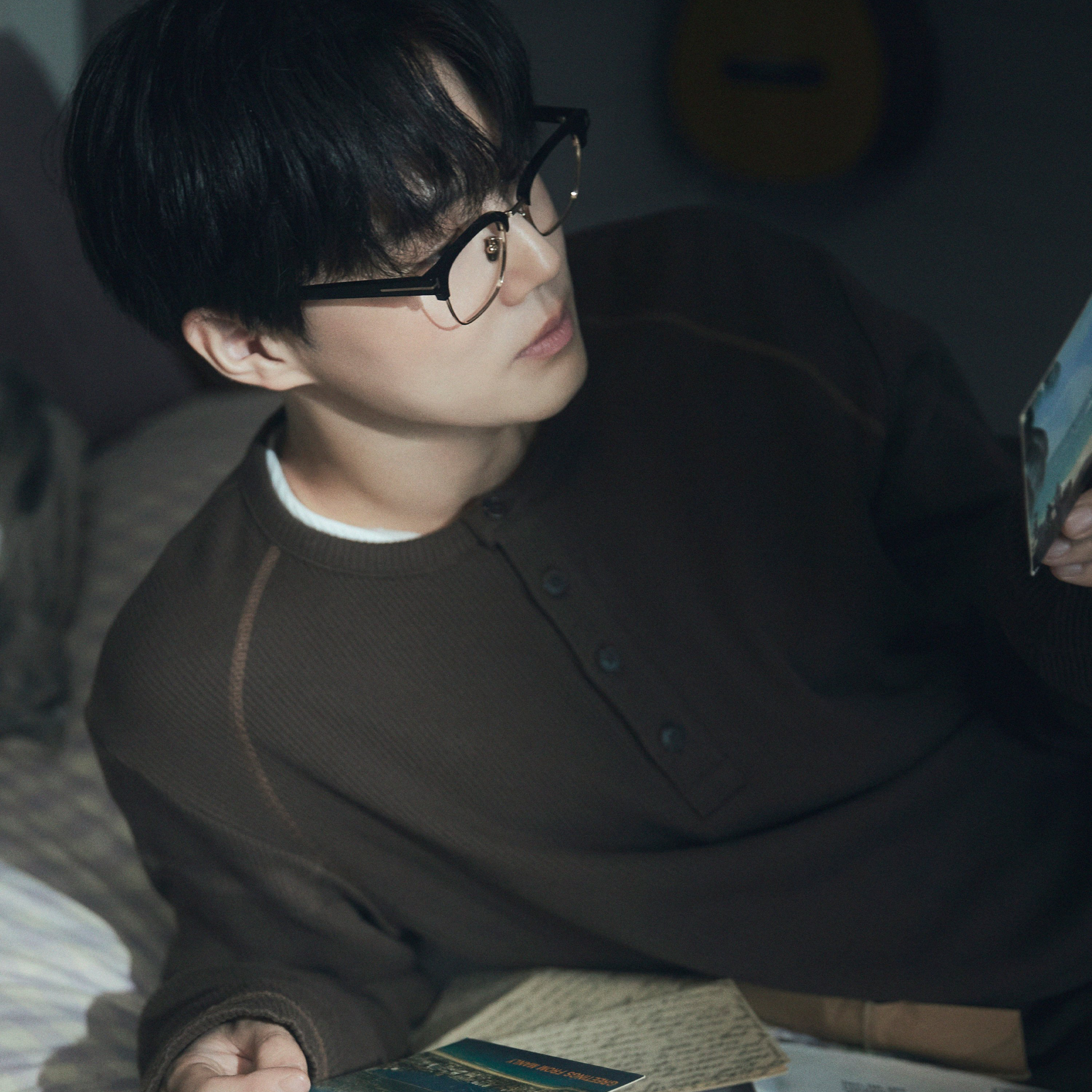 Behind-the-scenes cut of Suho (EXO)