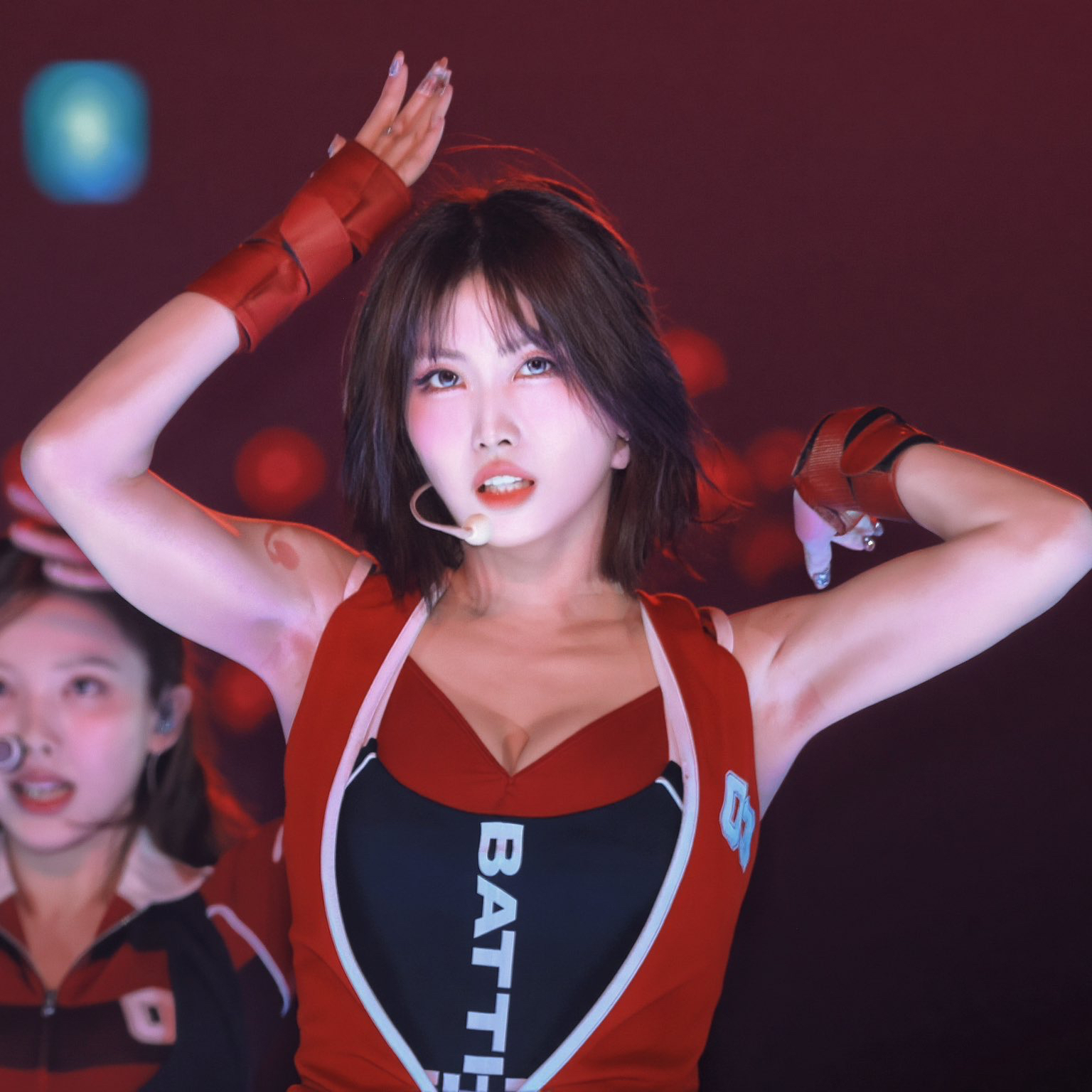 Potret di balik layar Momo (TWICE)