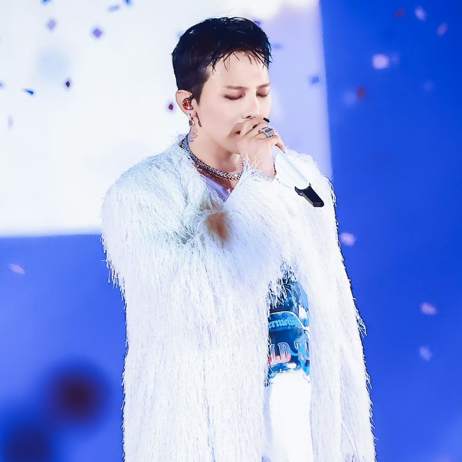 Momen yang diabadikan oleh penggemar G-DRAGON (BIGBANG)