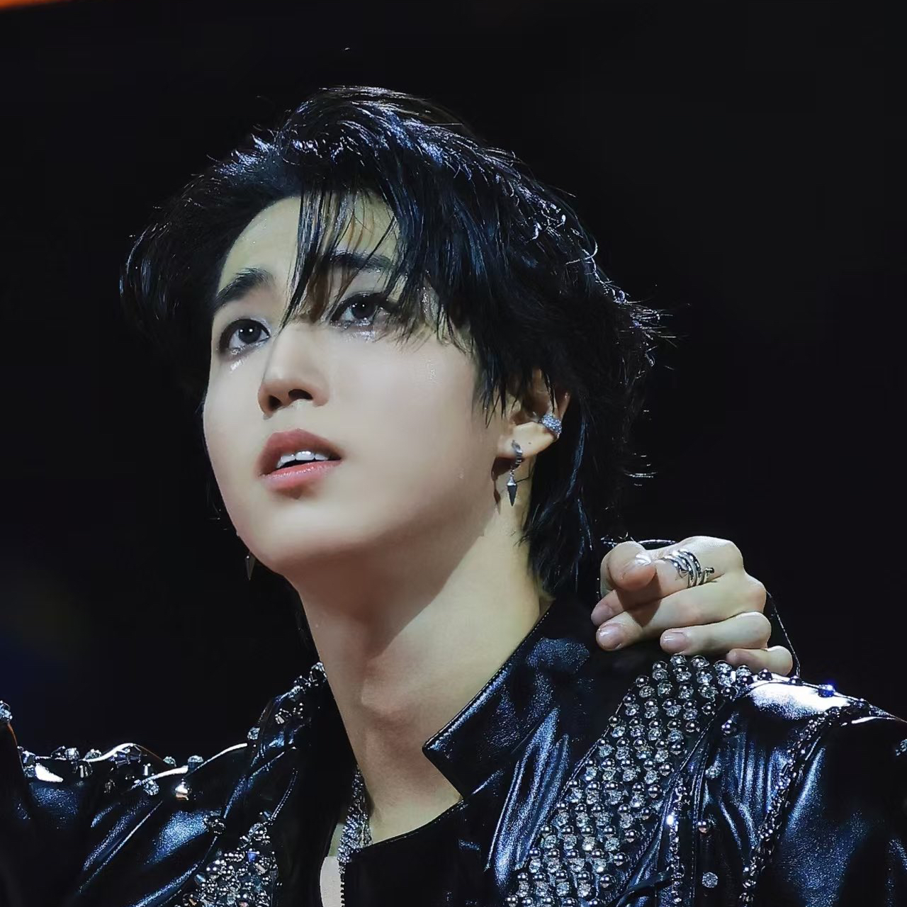 Behind-the-scenes cut of HAN (Stray Kids)