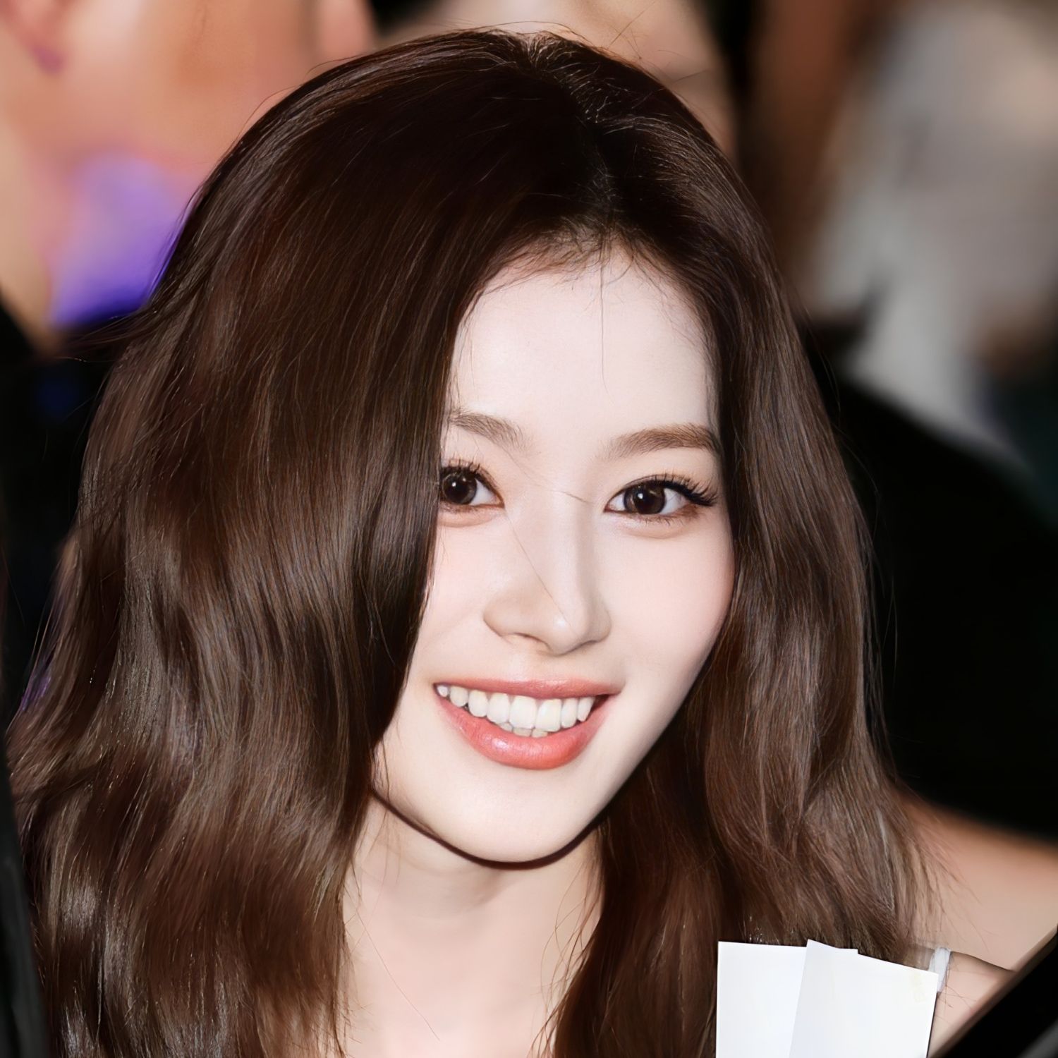 Latest photo of Sana (TWICE)