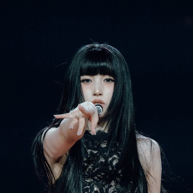 Foto aktivitas terbaru TWICE