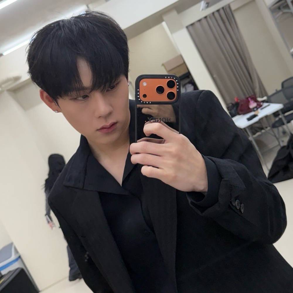 周宪 (MONSTA X)粉丝拍下的瞬间