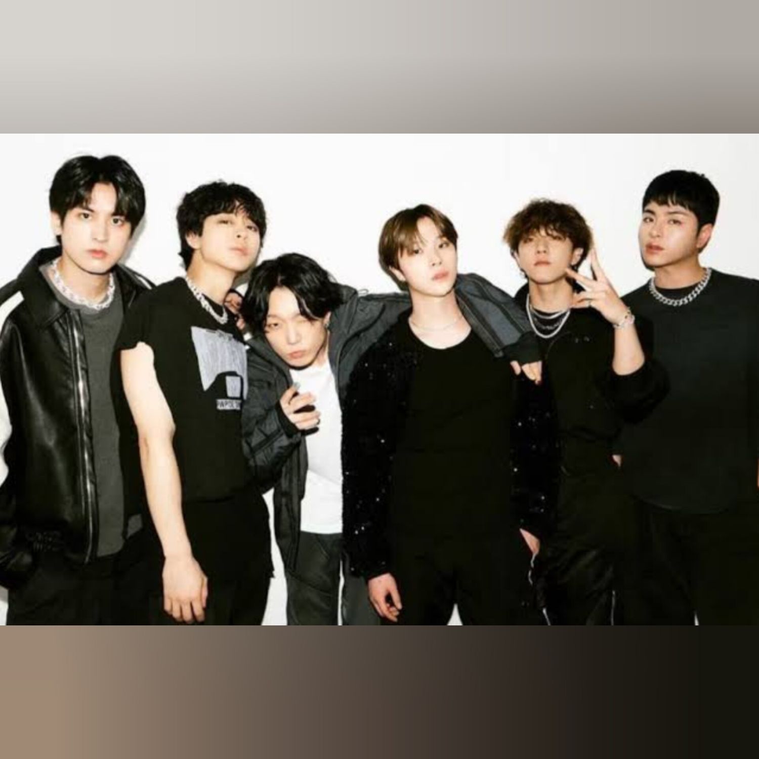 Latest photo of iKON