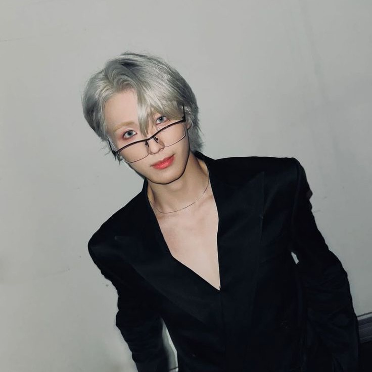 Behind-the-scenes cut of Yonghee (CIX)