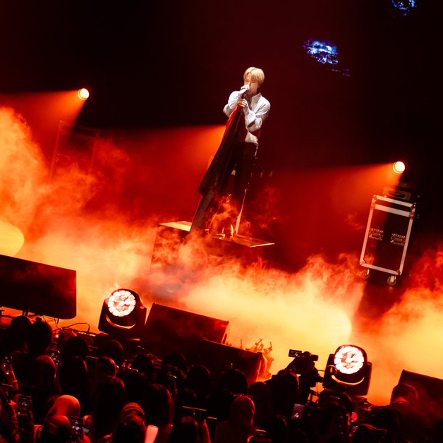 A moment captured by JAY (iKON)'s fan