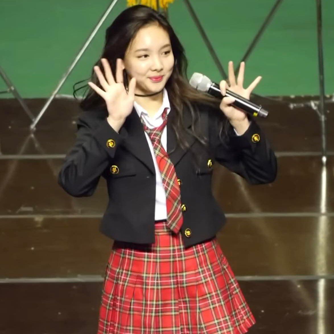 Behind-the-scenes cut of Nayeon (TWICE)