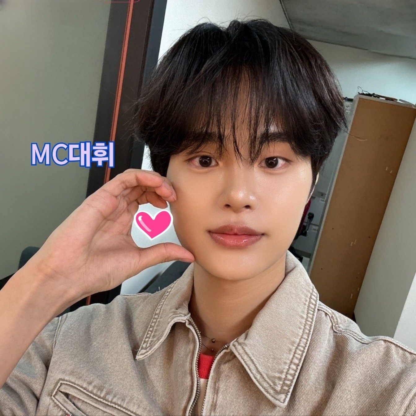 Behind-the-scenes cut of AB6IX
