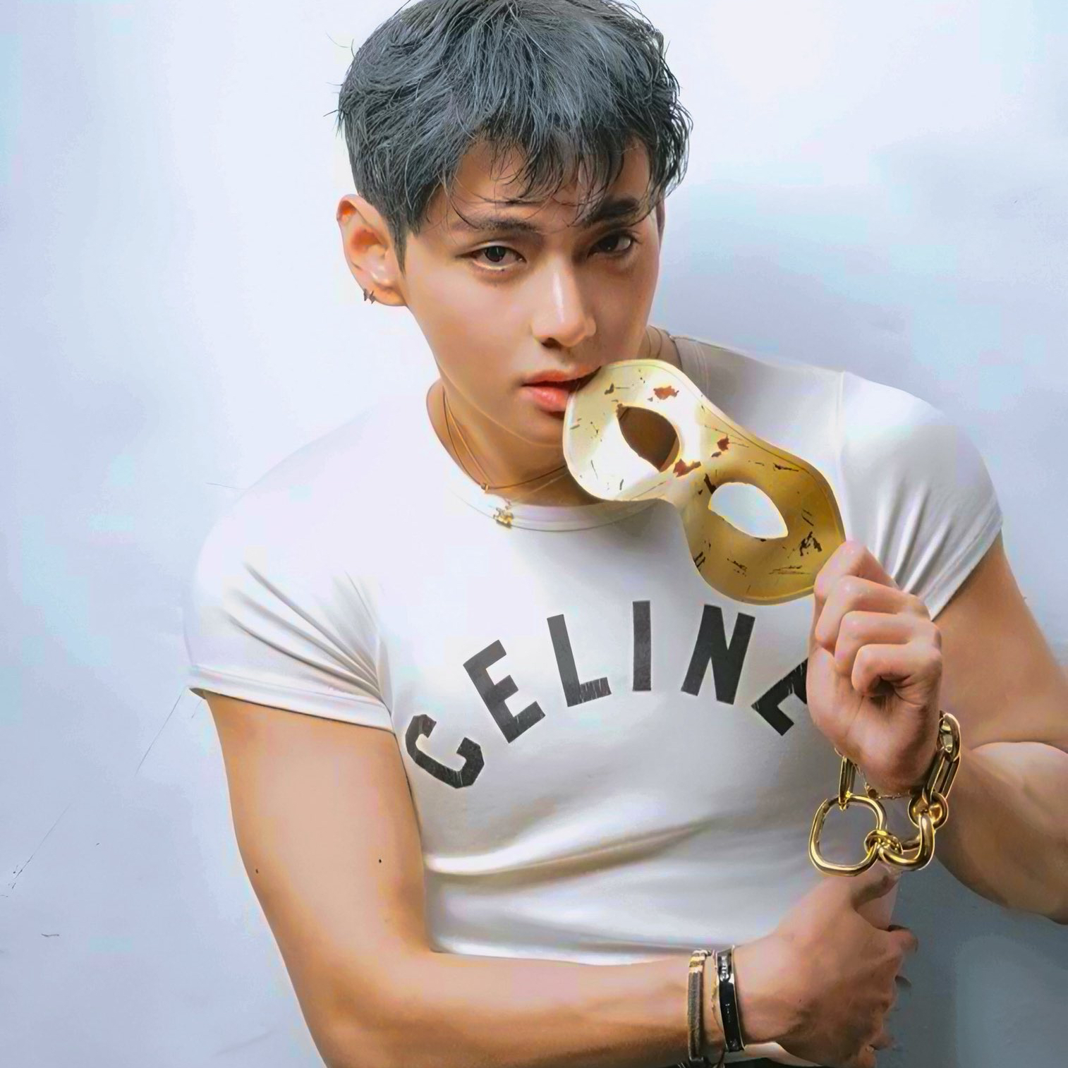 Latest photo of V (BTS)