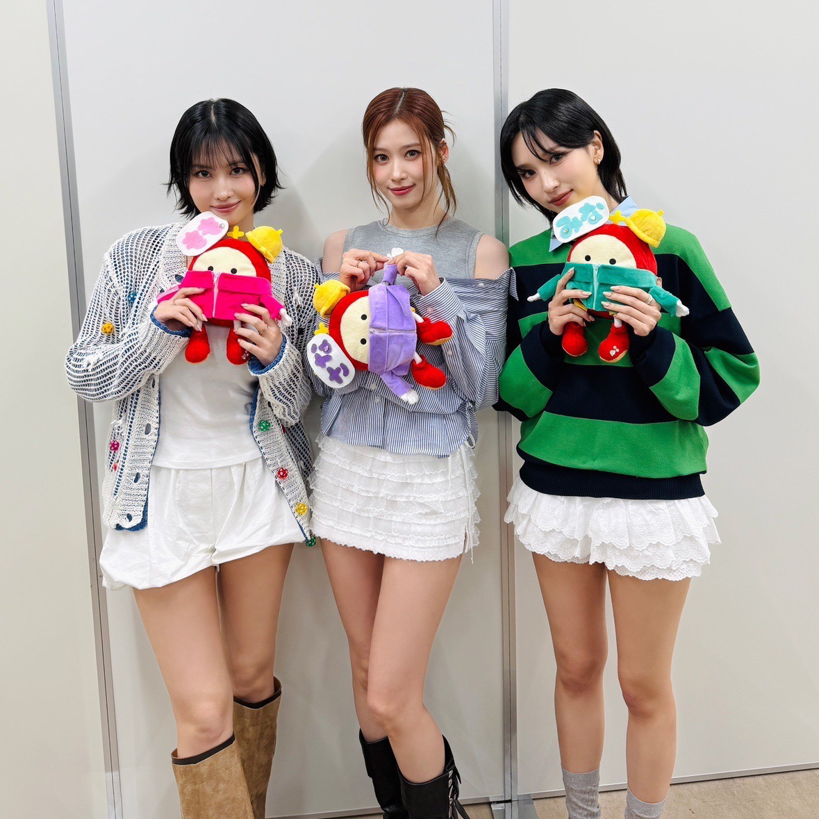 Latest photo of Sana (TWICE)