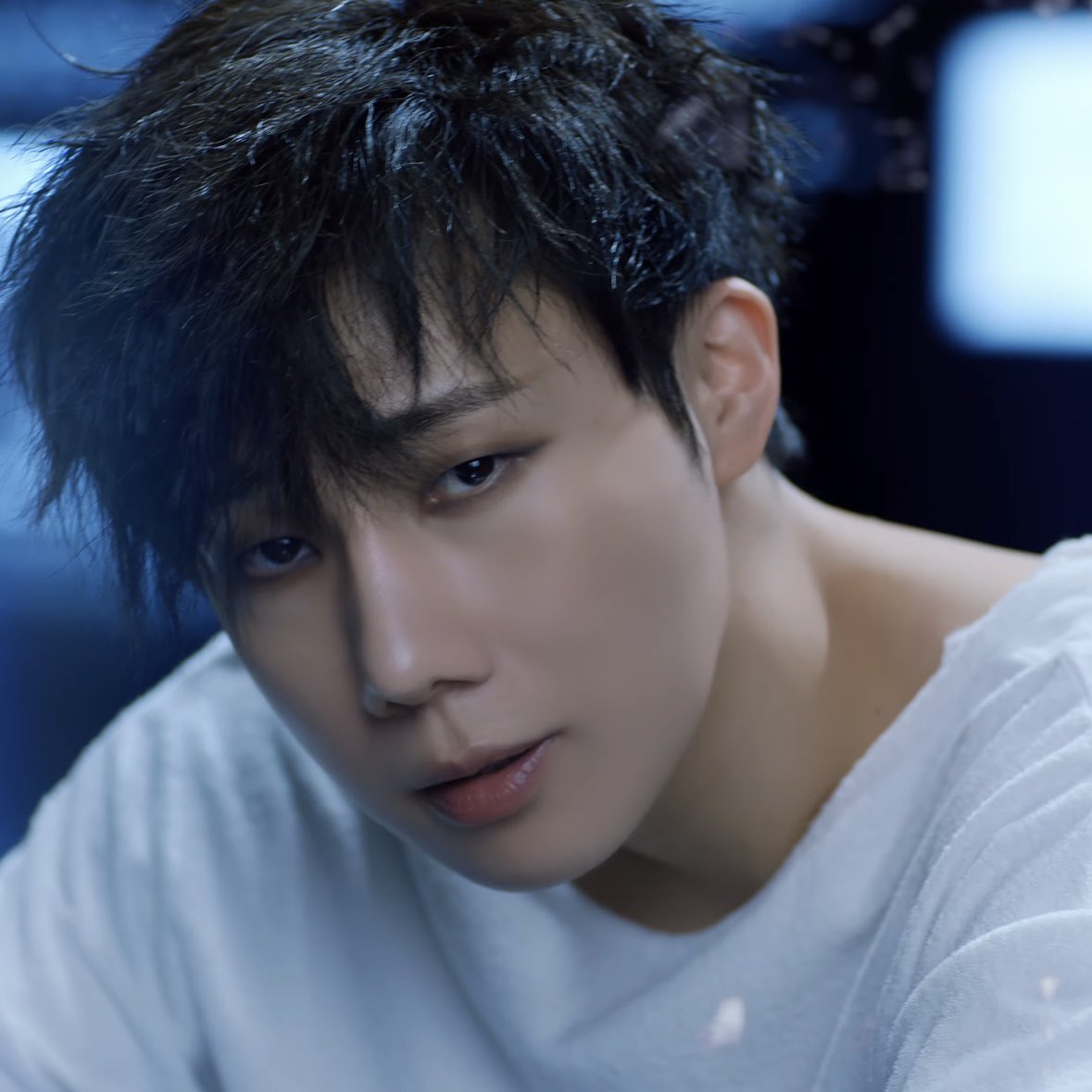 A moment captured by Sungkyu (INFINITE)'s fan