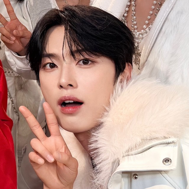 Recent activity shot of Kono Junki (JO1)