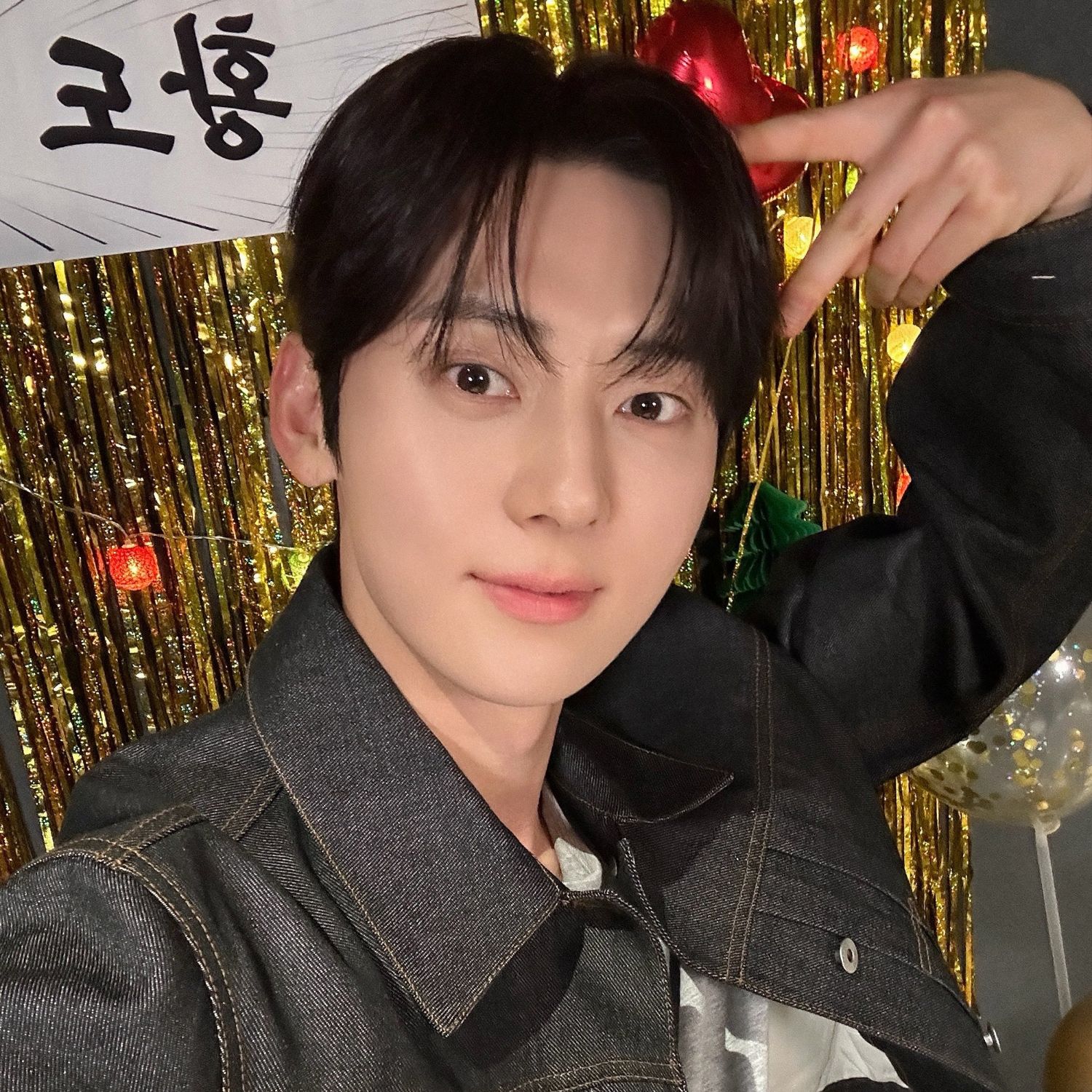 Behind-the-scenes cut of Hwang Minhyun