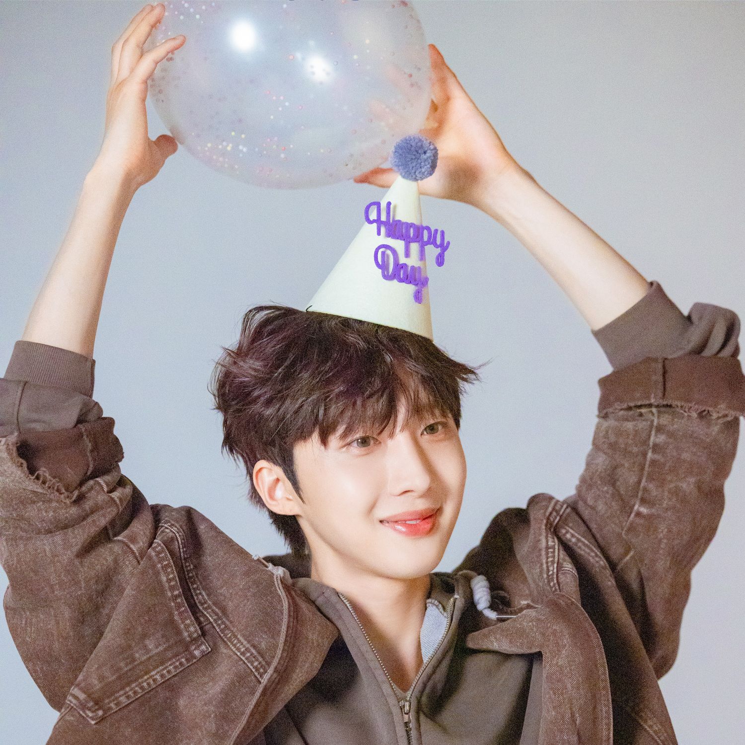 Latest photo of Hui (PENTAGON)