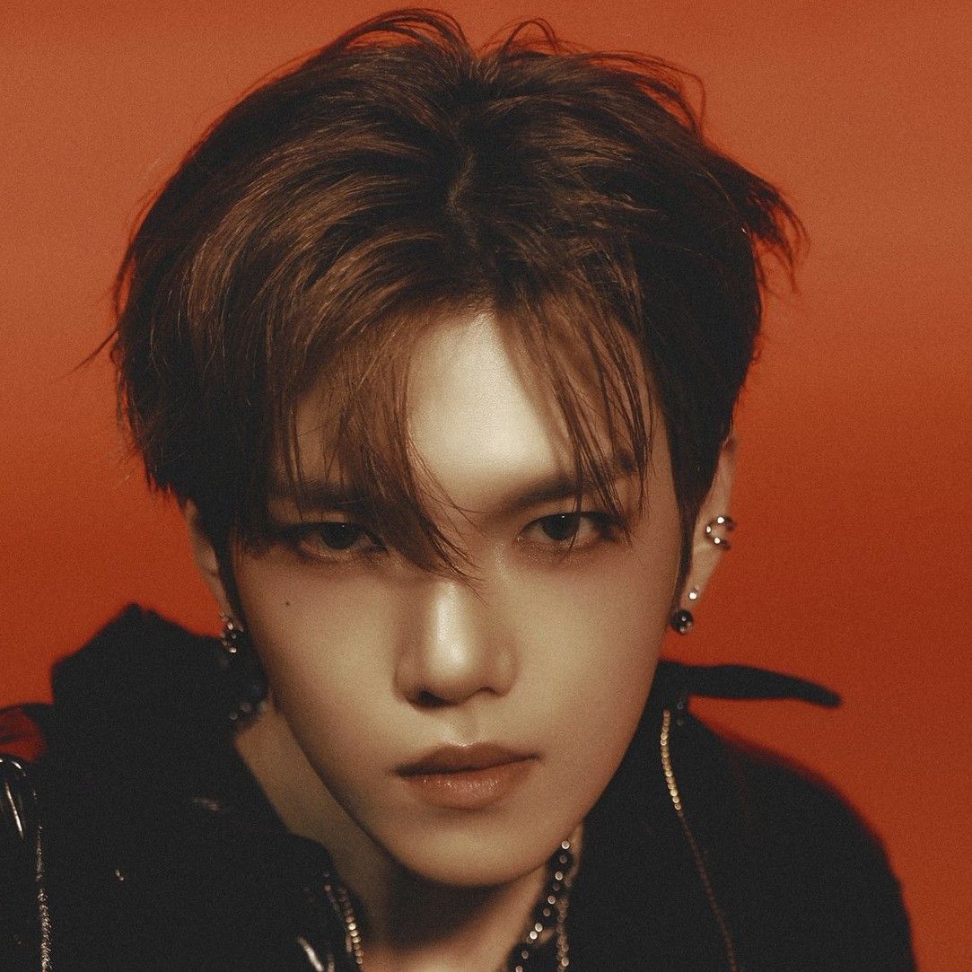 Behind-the-scenes cut of Gyehyeon (VERIVERY)