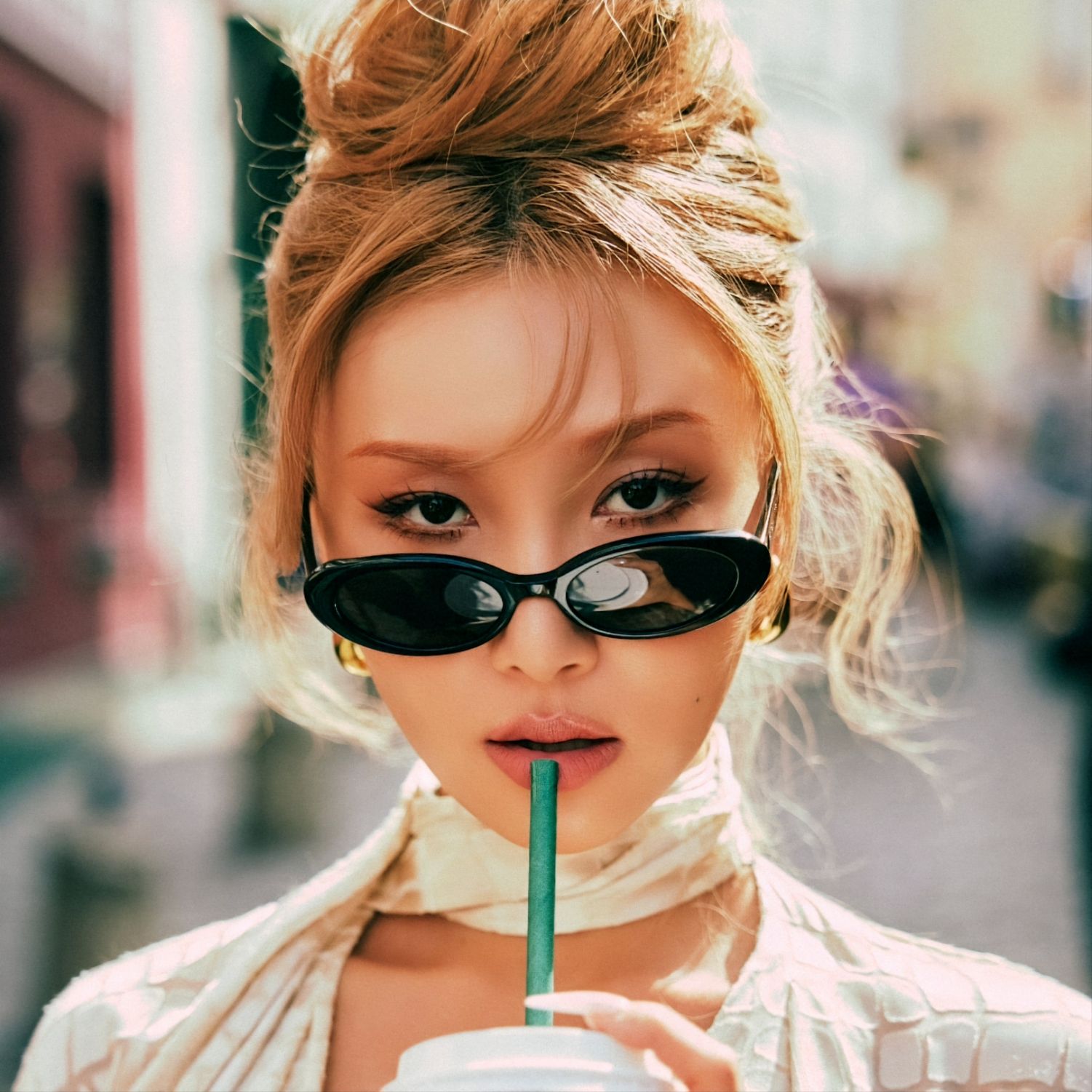 华莎 (MAMAMOO)的幕后花絮