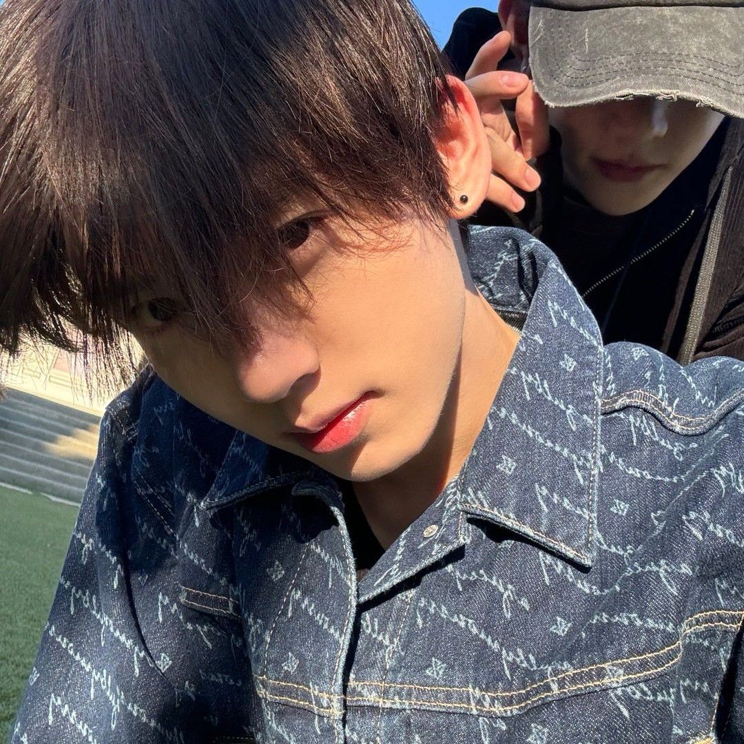 Latest photo of Han Yujin (ZEROBASEONE)