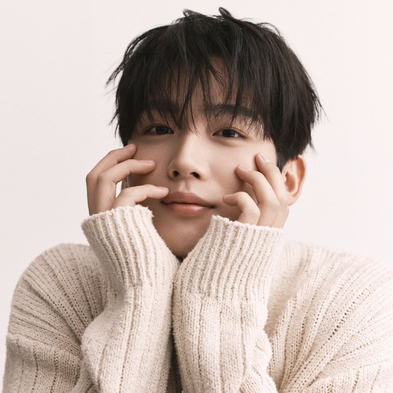 김요한 (위아이)의 최신 사진
