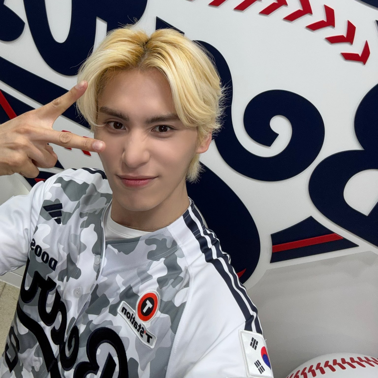 Latest photo of Taeyang (SF9)