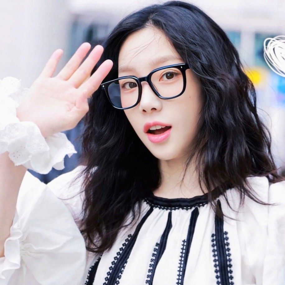 Behind-the-scenes cut of Taeyeon (Girls' Generation)