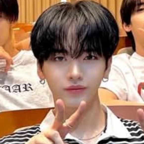 Latest photo of Hanjun (n.SSign)