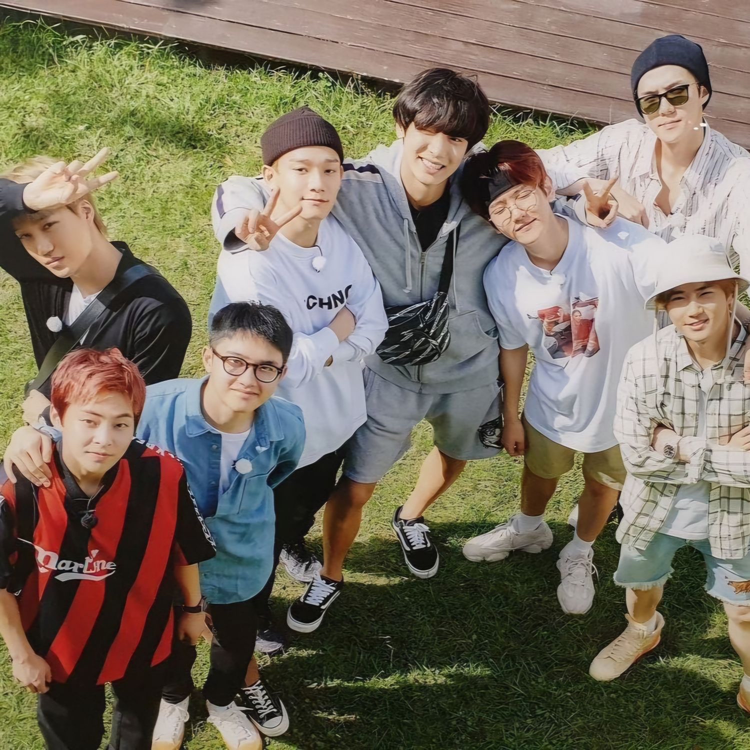 Behind-the-scenes cut of EXO