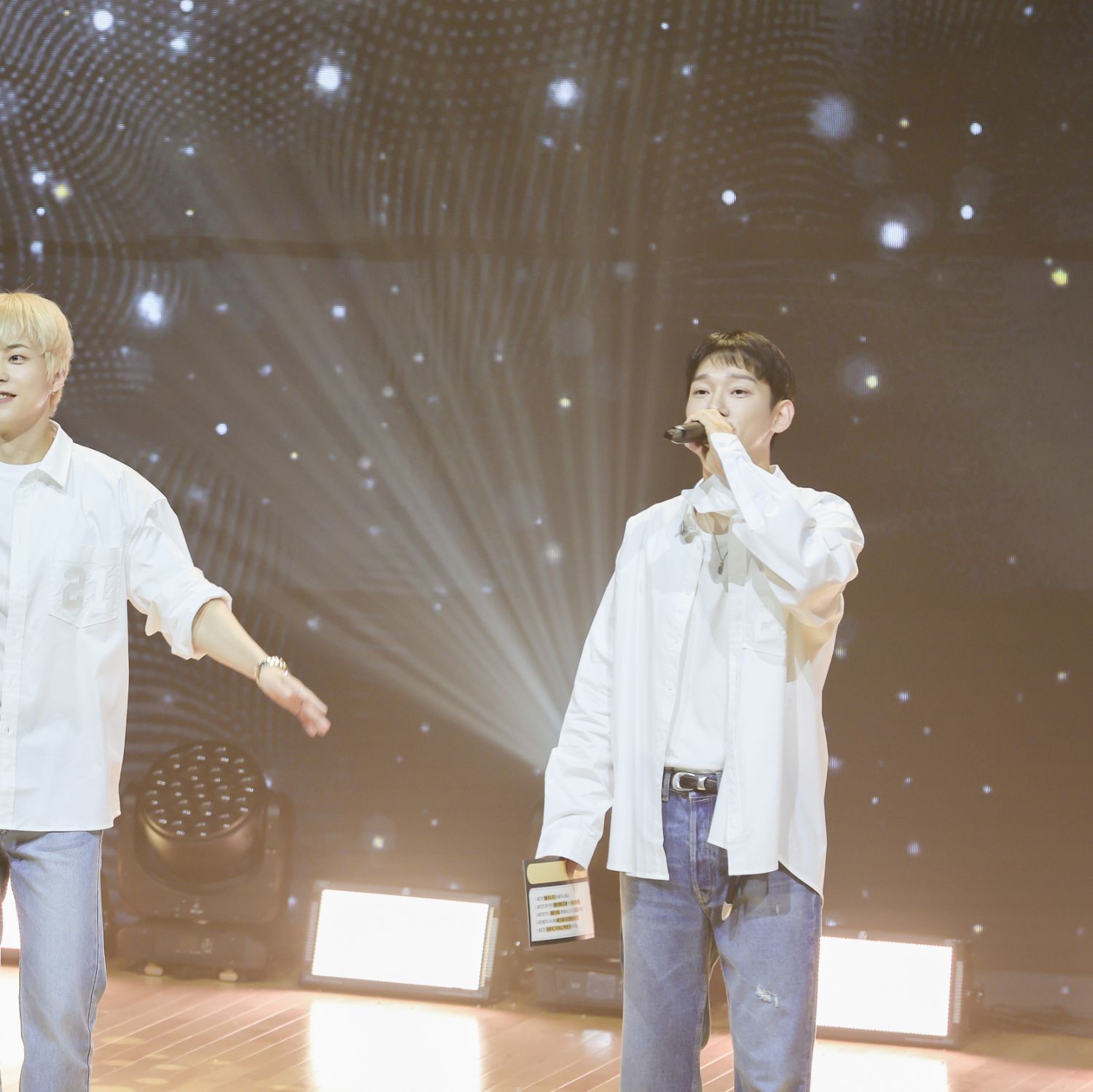 A moment captured by Chen (EXO)'s fan