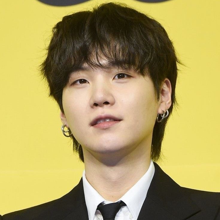 SUGA (防彈少年團)的幕後花絮