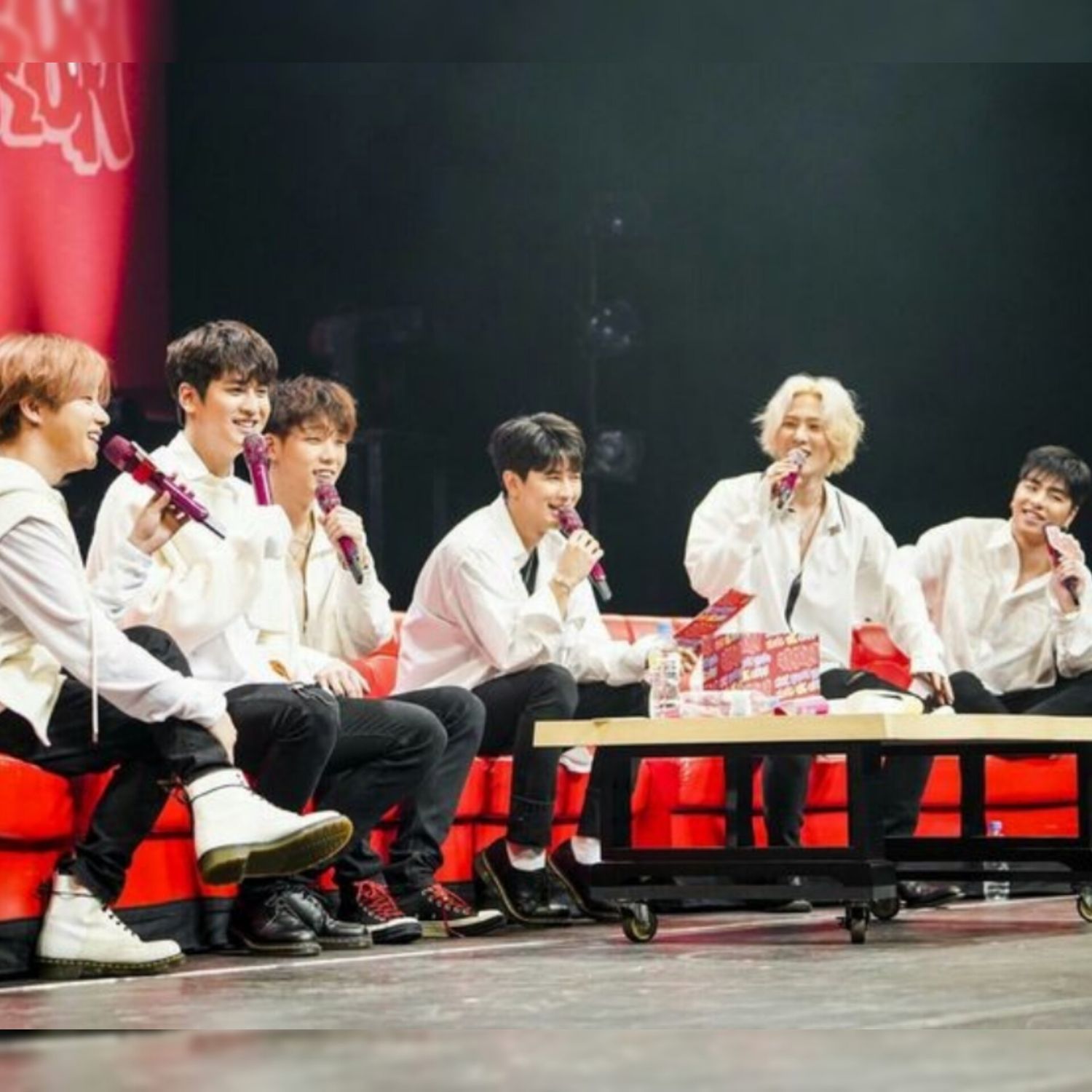 Latest photo of iKON